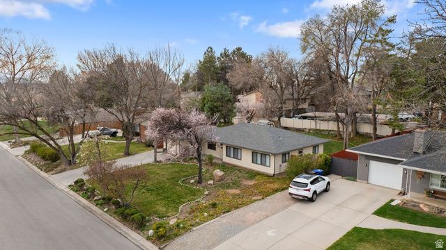 1889 E 4675 S, Holladay, UT 84117