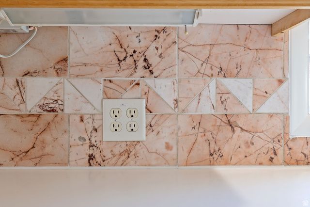 1889 E 4675 S, Holladay, UT 84117