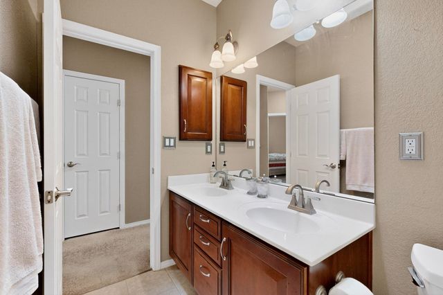 1605 Corte Castellana NE, Rio Rancho, NM 87124