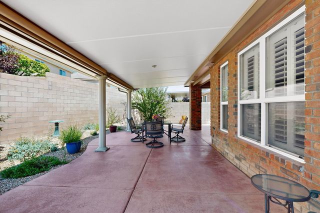 1605 Corte Castellana NE, Rio Rancho, NM 87124