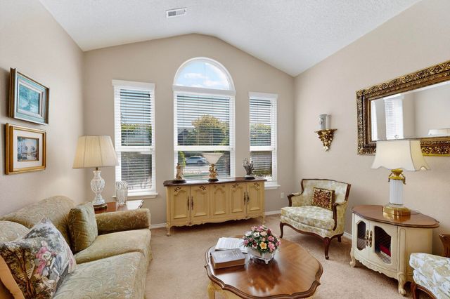 1605 Corte Castellana NE, Rio Rancho, NM 87124