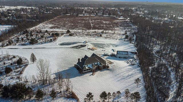 8399 Potter Road, Clayton Charter Township, MI 48433