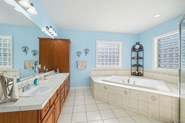 8399 Potter Road, Clayton Charter Township, MI 48433