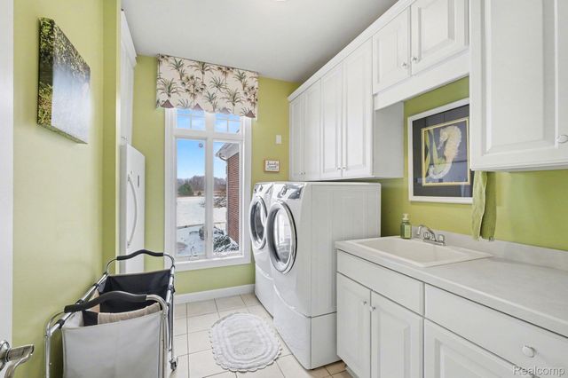 8399 Potter Road, Clayton Charter Township, MI 48433