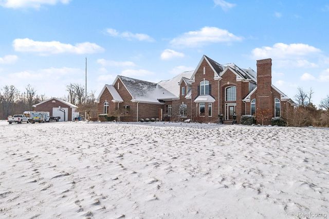 8399 Potter Road, Clayton Charter Township, MI 48433