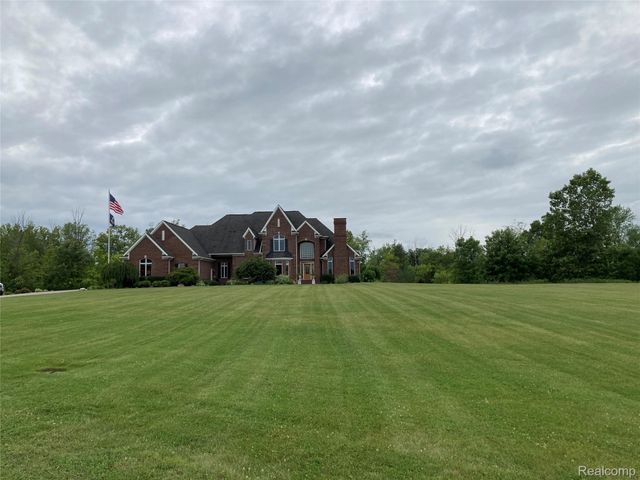 8399 Potter Road, Clayton Charter Township, MI 48433