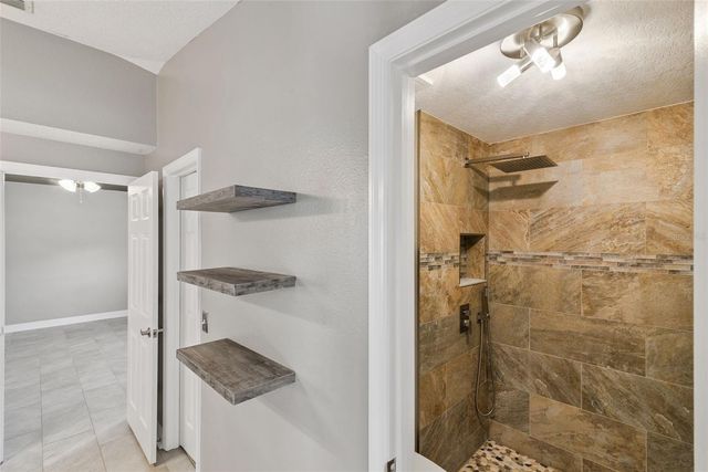 2242 AITKIN LOOP, Leesburg, FL 34748