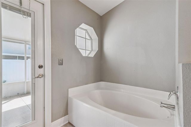 2242 AITKIN LOOP, Leesburg, FL 34748