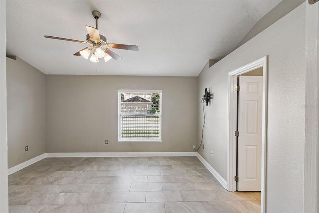 2242 AITKIN LOOP, Leesburg, FL 34748