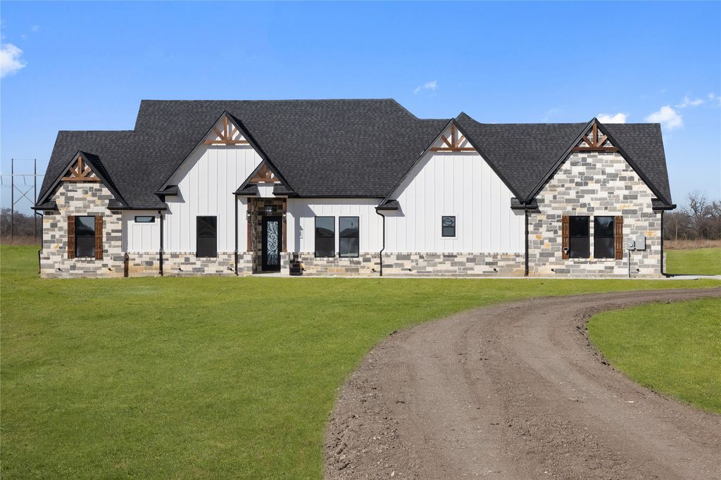 791 Almand Road, Palmer, TX 75152