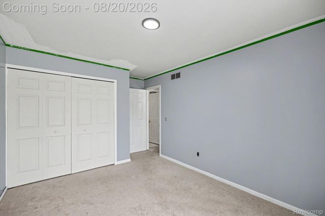 33362 Jefferson Avenue, St. Clair Shores, MI 48082