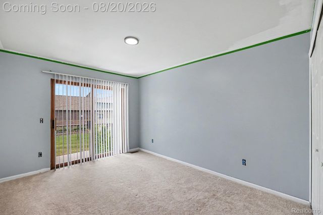 33362 Jefferson Avenue, St. Clair Shores, MI 48082