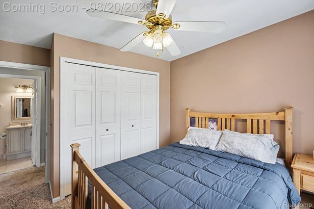 33362 Jefferson Avenue, St. Clair Shores, MI 48082