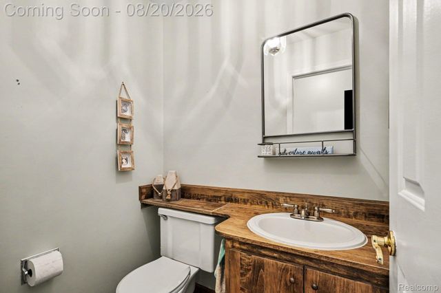 33362 Jefferson Avenue, St. Clair Shores, MI 48082