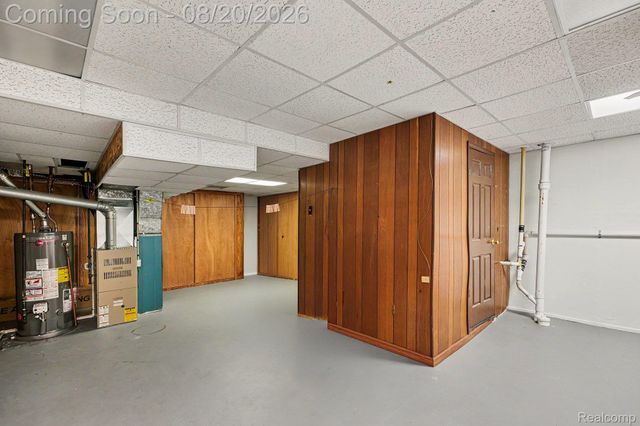 33362 Jefferson Avenue, St. Clair Shores, MI 48082