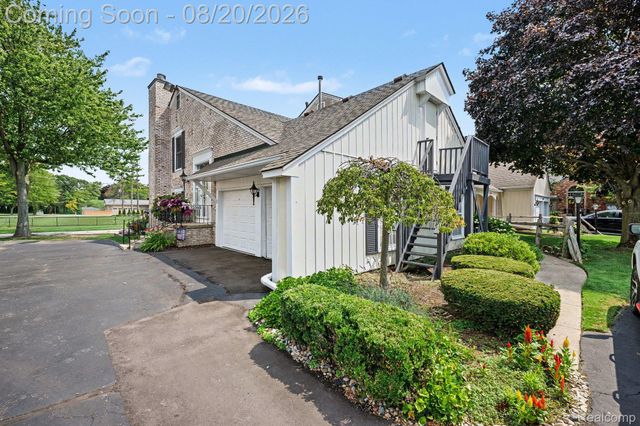 33362 Jefferson Avenue, St. Clair Shores, MI 48082