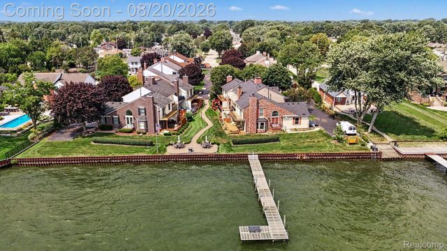 33362 Jefferson Avenue, St. Clair Shores, MI 48082