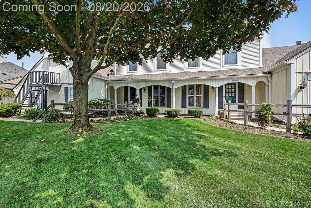 33362 Jefferson Avenue, St. Clair Shores, MI 48082