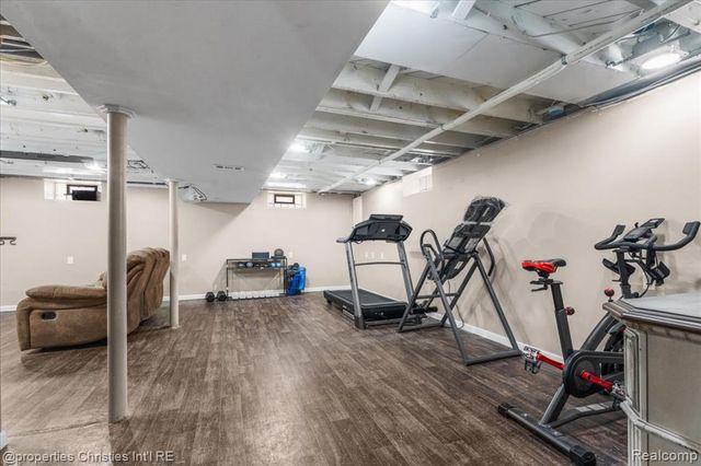 916 Harrison Boulevard, Lincoln Park, MI 48146