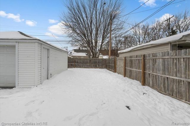 916 Harrison Boulevard, Lincoln Park, MI 48146