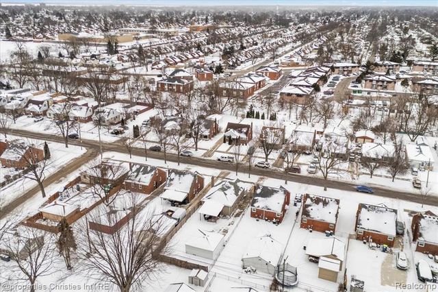 916 Harrison Boulevard, Lincoln Park, MI 48146