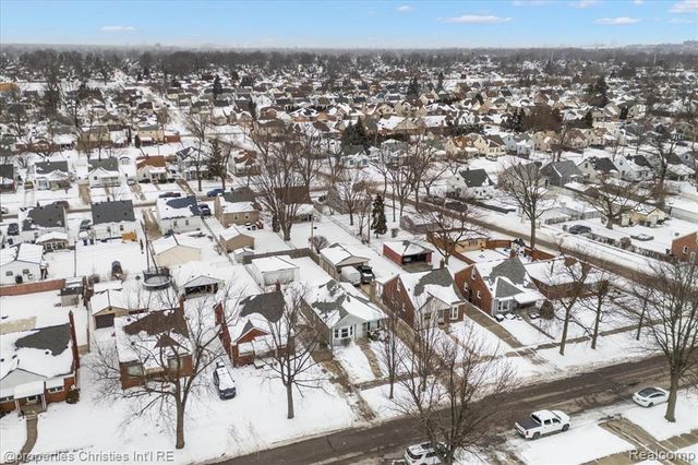 916 Harrison Boulevard, Lincoln Park, MI 48146