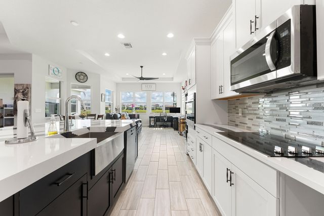 13530 Spruce Pine Drive, The Acreage, FL 33470