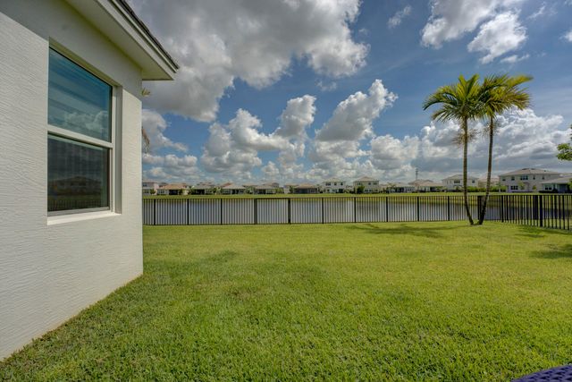 13530 Spruce Pine Drive, The Acreage, FL 33470