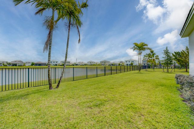 13530 Spruce Pine Drive, The Acreage, FL 33470