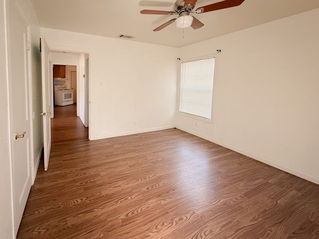 120 N Las Vegas Trail, White Settlement, TX 76108