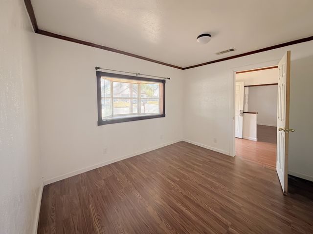 120 N Las Vegas Trail, White Settlement, TX 76108