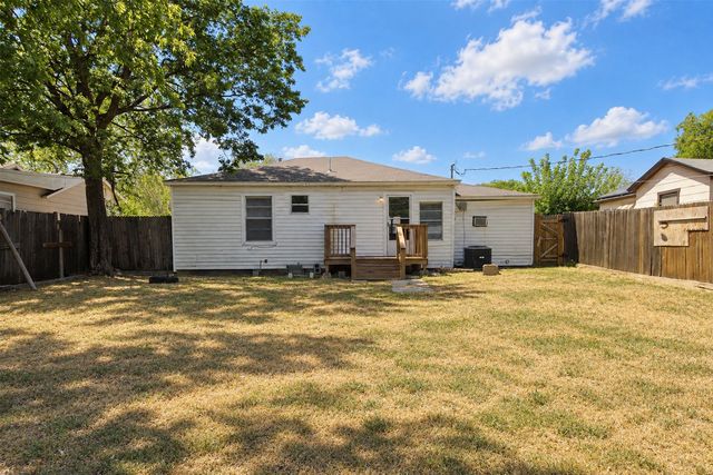 120 N Las Vegas Trail, White Settlement, TX 76108