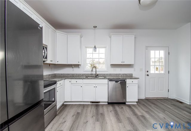 1615 Camerons Landing Blvd, Hopewell, VA 23860