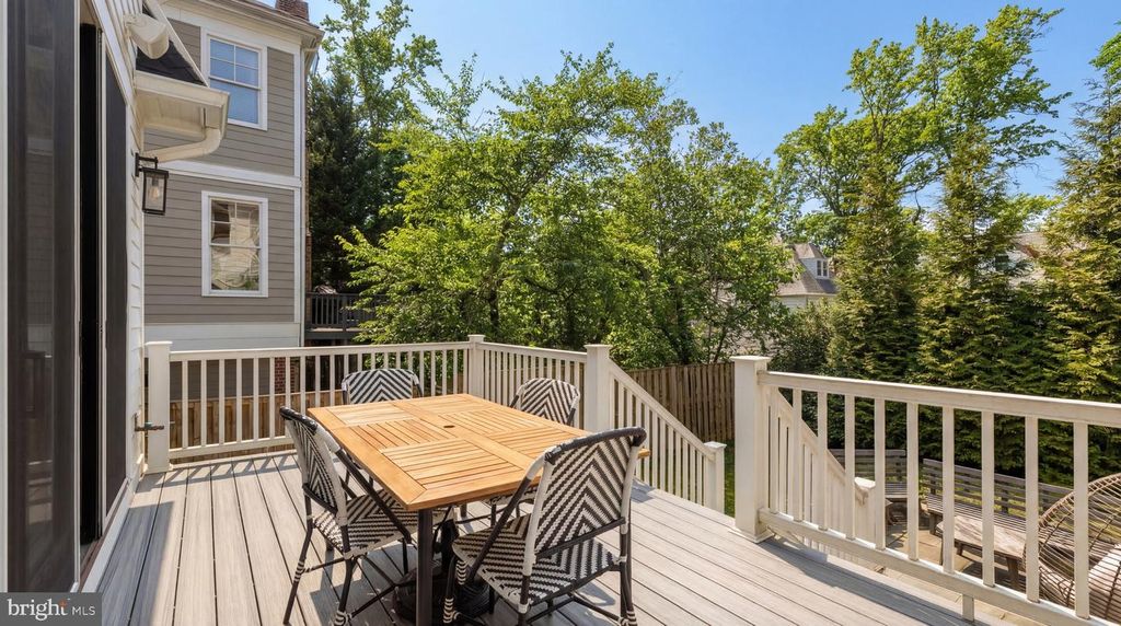 Image 20 of property listing at 7208 RIDGEWOOD AVE, Chevy Chase, MD 20815