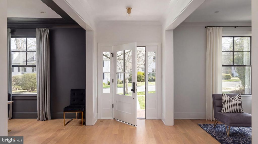 Image 4 of property listing at 7208 RIDGEWOOD AVE, Chevy Chase, MD 20815