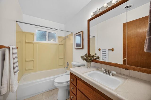 9723 Parktree Way, Elk Grove, CA 95624