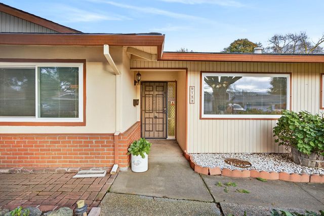 9723 Parktree Way, Elk Grove, CA 95624