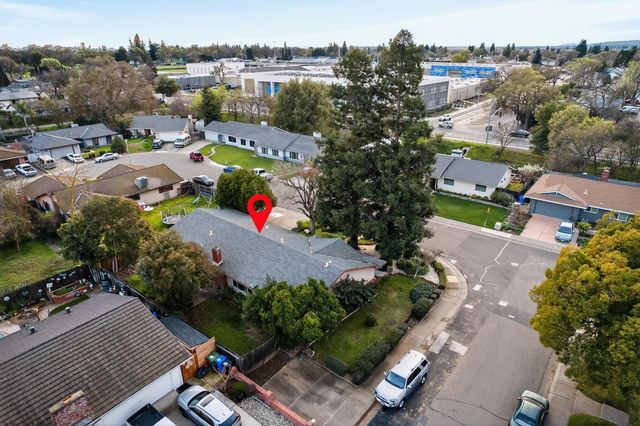 9723 Parktree Way, Elk Grove, CA 95624