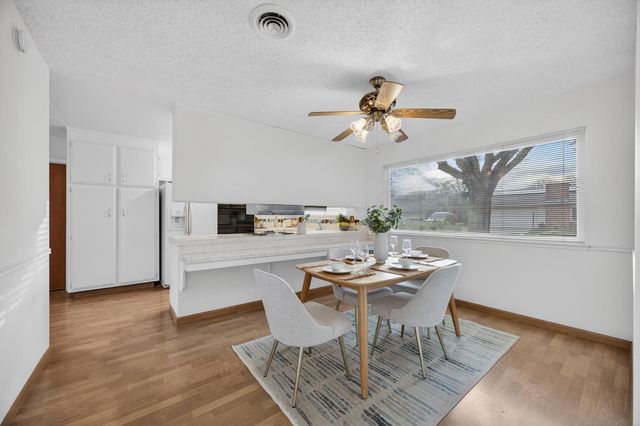 9723 Parktree Way, Elk Grove, CA 95624