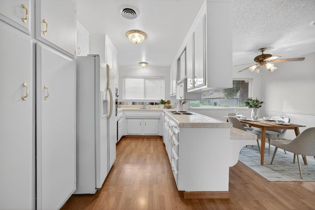 9723 Parktree Way, Elk Grove, CA 95624