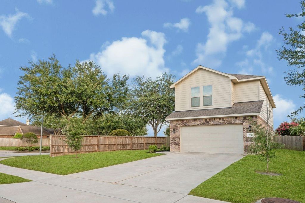 2730 J R Drive, Manvel, TX 77578