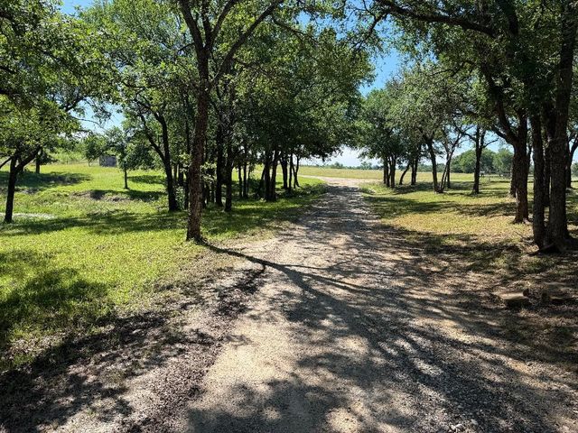 279 Hcr 1367, Hillsboro, TX 76645