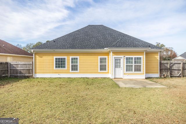 303 Gray Fox Crossing, Bonaire, GA 31005