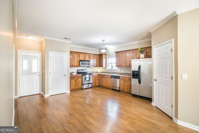 303 Gray Fox Crossing, Bonaire, GA 31005