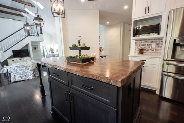 13248 Fairwood Drive, Mccordsville, IN 46055