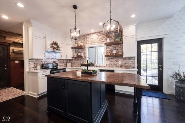 13248 Fairwood Drive, Mccordsville, IN 46055