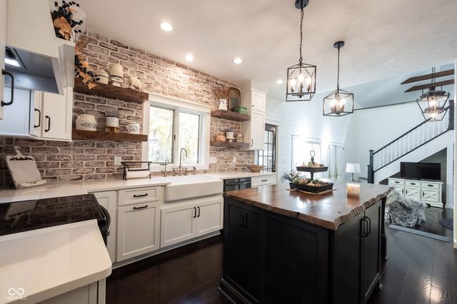 13248 Fairwood Drive, Mccordsville, IN 46055