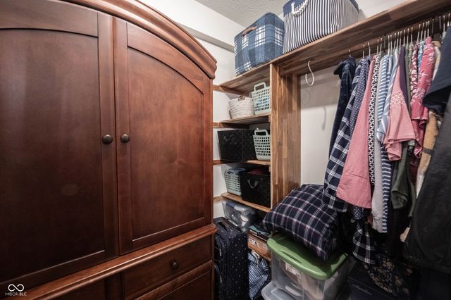 13248 Fairwood Drive, Mccordsville, IN 46055