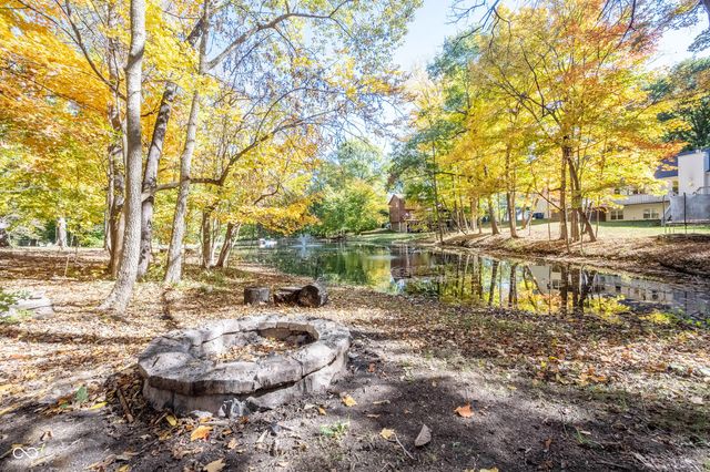13248 Fairwood Drive, Mccordsville, IN 46055