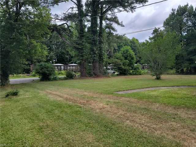 127 Philhower DR, Suffolk, VA 23434